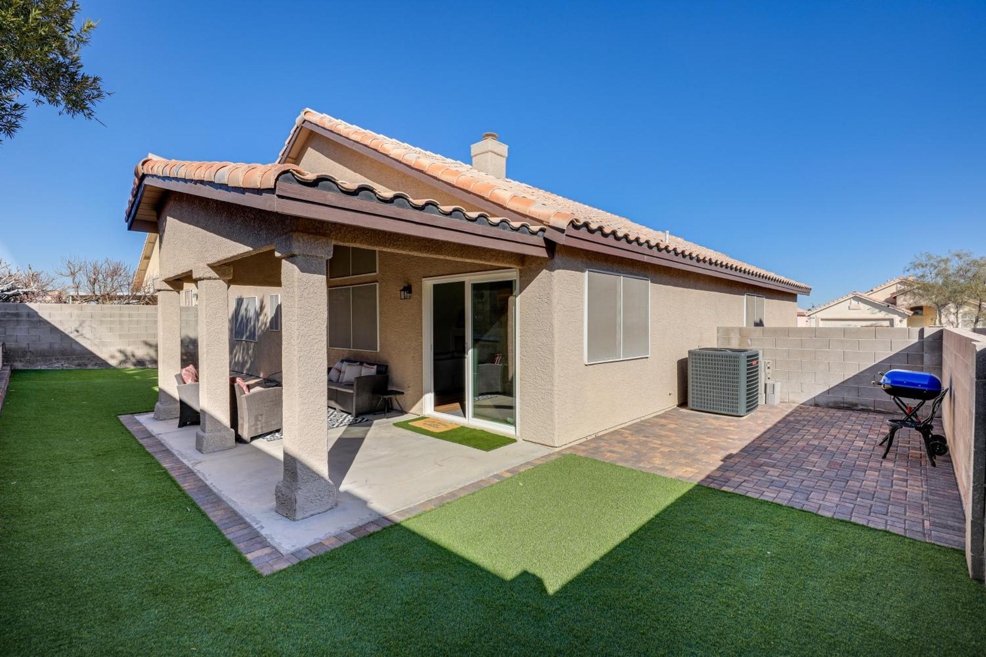 Las Vegas Home With Covered Patio About 5 Mi To Strip! ภายนอก รูปภาพ